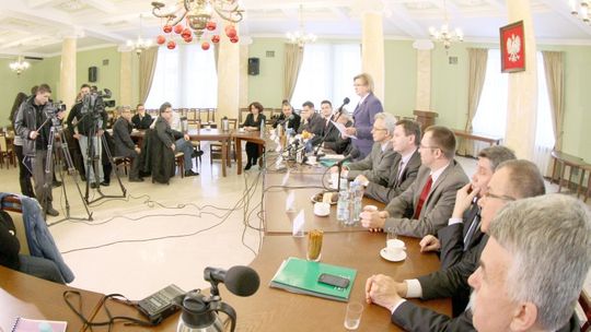 Lubelscy posłowie wolą zarabiać w Sejmie