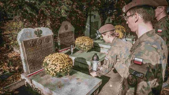 Lubelscy terytorialsi odwiedzają groby bohaterów