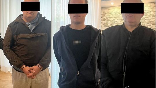 złodzieje_samochodu