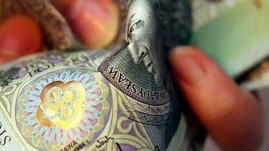 Lubelski NFZ wydał na premie dla pracowników 550 tys. złotych