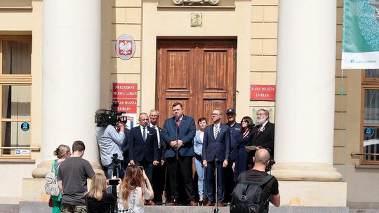 Lubelski Ratusz zdjął flagę Ukrainy. To reakcja na decyzję Zełenskiego w sprawie UPA