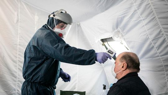 Lubelskie: 5 osób zakażonych wirusem SARS-CoV-2 z czterech powiatów