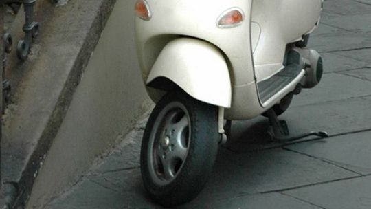 Lubelskie. 75-latek szarżował skuterem na drodze ekspresowej i to pod prąd. Nie miał pojęcia jak się tam znalazł