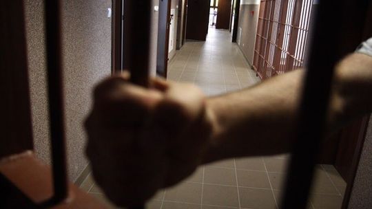 Lubelskie. Brutalne napady na nastolatków. Sprawca trafił do aresztu