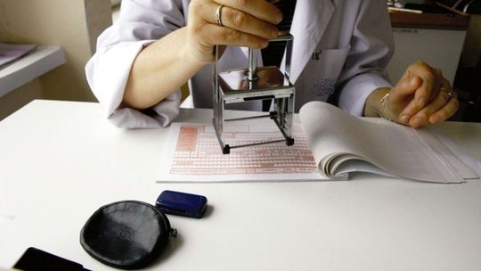 Lubelskie: Chorzy pracowali w pocie czoła. Przyłapał ich ZUS