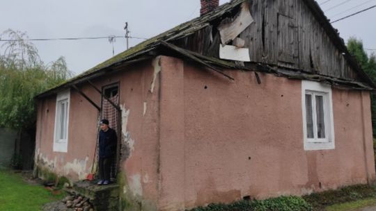 Lubelskie. Dach w domu schorowanej, starszej pani przecieka. Można pomóc