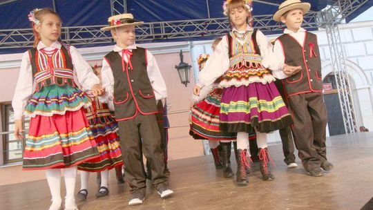Lubelskie Dni Seniora: Polonez i krakowiak (zdjęcia)