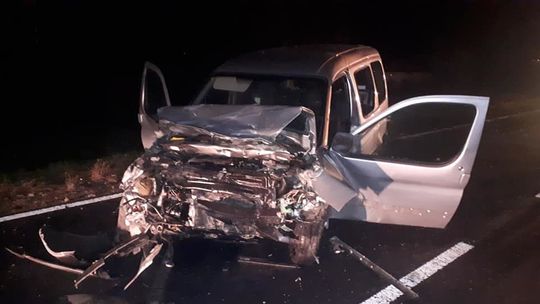 Lubelskie: Dwie osoby zginęły w wypadku. Czołowe zderzenie samochodów