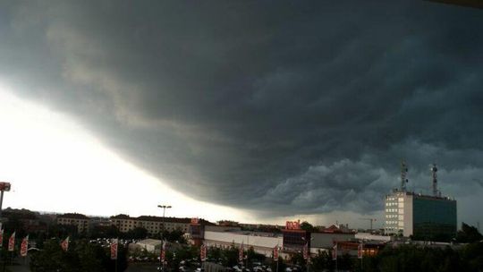 Lubelskie: Grad i silny wiatr. Synoptycy ostrzegają 