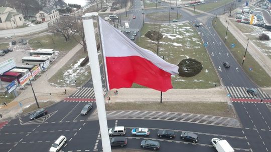 Lubelskie: Kiedy staną 182 maszty z polską flagą? Koronawirus ma pierwszeństwo