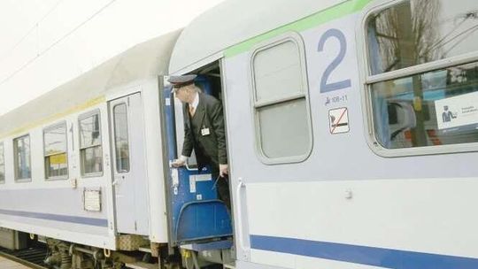 Lubelskie: Kolej traci pasażerów. Stare wagony, opóźnienia, brak klimatyzacji