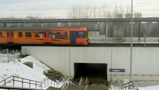 Lubelskie. Kolej wprowadza przystanki na żądanie. Co musi zrobić pasażer, żeby wysiąść?