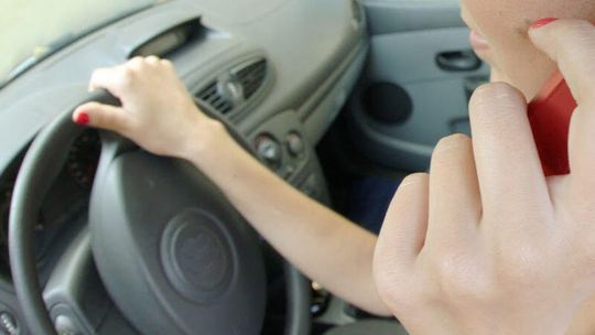 Lubelskie: Kompletnie pijana żona za kierownicą. "Mąż wraca z delegacji"