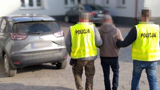 Lubelskie: Krwawa awantura domowa. Mężczyzna rzucił się z siekierą na członka rodziny