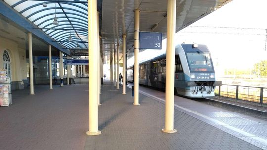 Lubelskie: Kupują 11 nowych pociągów elektrycznych, mają jeździć szybciej niż 160 km/h