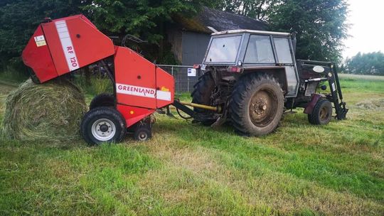 Lubelskie. Maszyna urwała rolnikowi rękę. Przeszedł jeszcze kilometr szukając pomocy