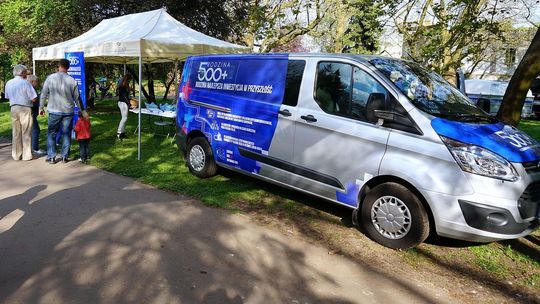 Lubelskie: Nie wszyscy wypłacili świadczenie 500+ na pierwsze dziecko