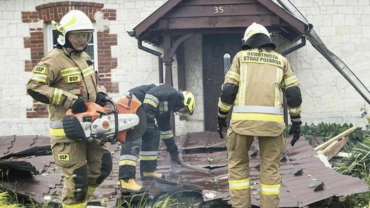 Lubelskie: Niemal pół miliona złotych trafi do rodzin poszkodowanych podczas nawałnicy