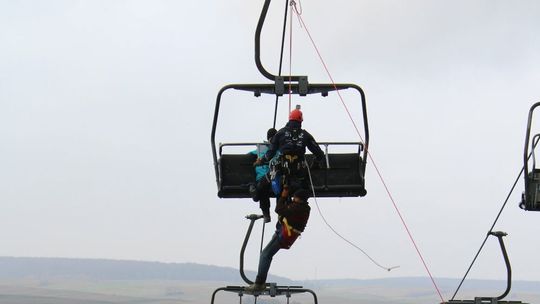 Lubelskie. Operacja wysoko nad ziemią. Strażacy szykują się do sezonu narciarskiego