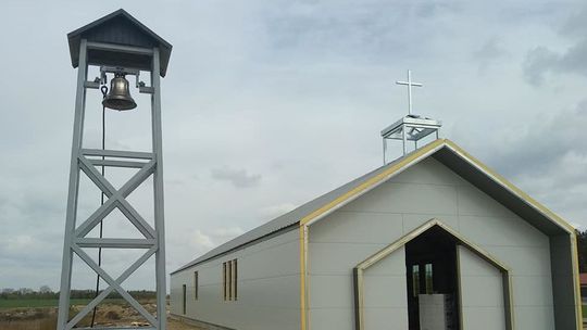 Lubelskie: Parafianie pomagają księdzu w budowie kaplicy 