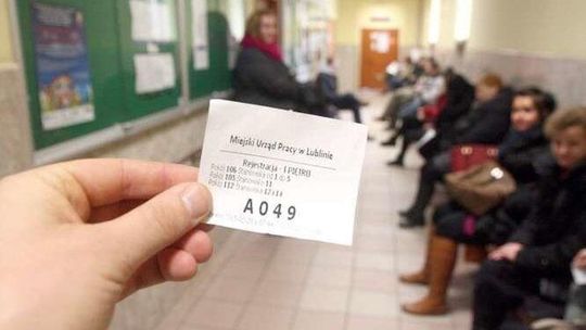 Lubelskie. Pensje rosną, ale trudniej jest teraz znaleźć pracę