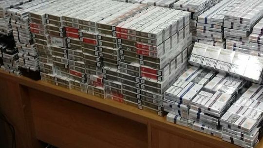 Lubelskie: Podczas kontroli samochodów odkryli ponad 4 tys. paczek papierosów bez akcyzy