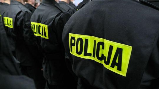 Lubelskie. „Policjanci” i „bankowcy” grasują i zgarniają duże pieniądze