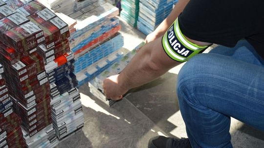 Lubelskie: Policjanci przechwycili nielegalne papierosy. Były warte ćwierć mln zł [wideo]