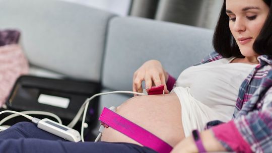 Lubelskie: Pomiar w domu, wyniki w kwadrans. Ciężarne kobiety mogą same sprawdzać stan zdrowia dziecka