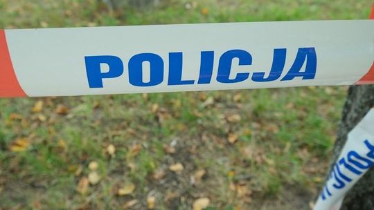 Lubelskie: Pożaru nie było, ale w mieszkaniu leżało nadpalone ciało kobiety. Znalazł ją sąsiad