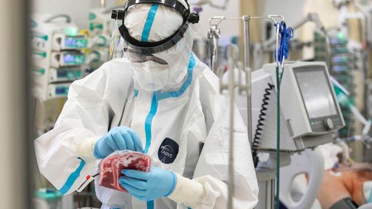 Lubelskie: Sanepid informuje o zgonach 7 osób z chorobami współistniejącymi