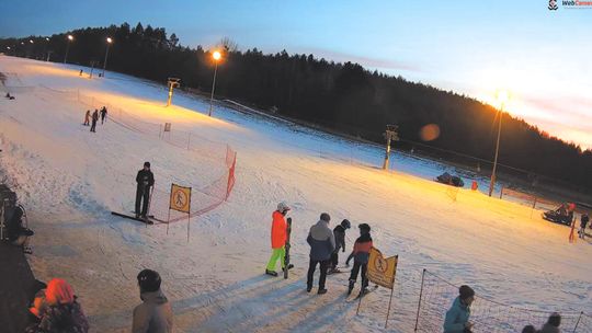 Lubelskie: Śniegu tyle co pod nartami. Stoki narciarskie czekają jednak na miłośników szusowania