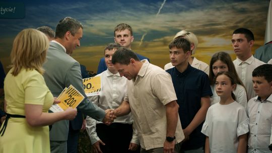 Lubelskie stawia na bezpieczeństwo. Młodzi mistrzowie ruchu drogowego odebrali nagrody