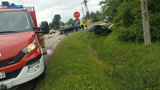 Lubelskie: Stłuczka na skrzyżowaniu. Bo jeden drugiemu pierwszeństwa nie ustąpił