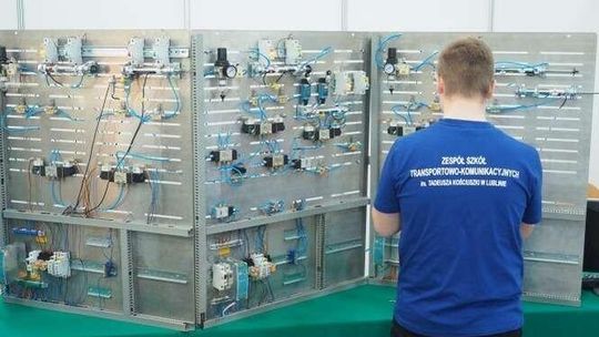 Lubelskie szkoły kuszą nowościami. Dekarstwo, ogrodnictwo, klasy mundurowe