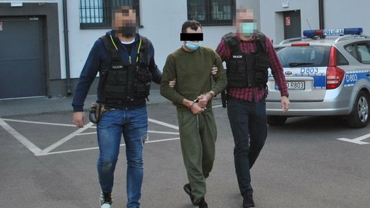 Lubelskie. Szokujące odkrycie. Zakrwawione ciało kobiety w samochodzie