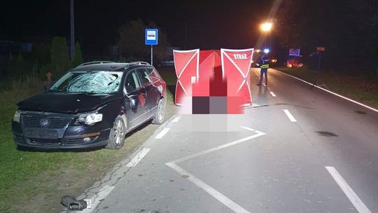 Lubelskie. Tragedia na drodze. Nie żyje pieszy, który po zmroku szedł bez odblasków