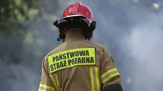 Lubelskie: Tragiczny pożar w bloku. Nie żyje kobieta, mężczyzna podtruł się dymem