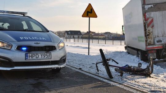 Lubelskie: Tragiczny wypadek. Ciężarówka śmiertelnie potrąciła rowerzystę [zdjęcia]