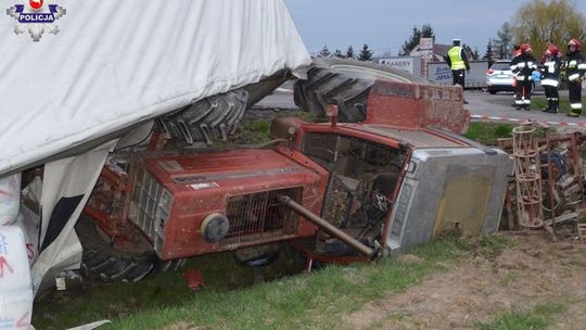 Lubelskie: Traktor i tir w rowie. Trzy osoby trafiły do szpitala