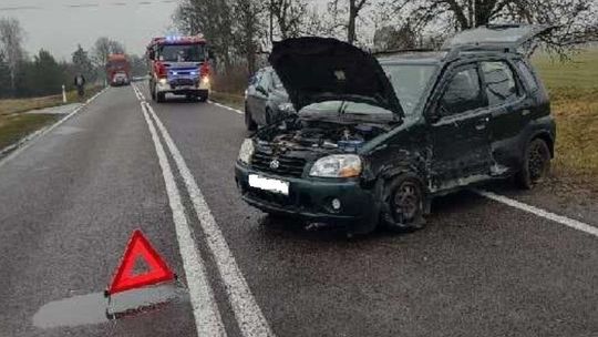 Lubelskie: Uderzył w dwa auta i wpadł do rowu