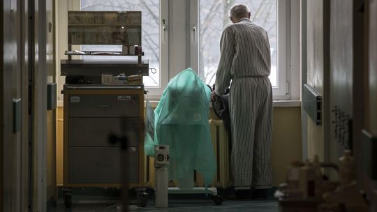 Lubelskie: Więcej miejsc w szpitalach dla zwykłych pacjentów