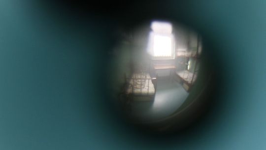 Lubelskie. Zabójstwo w celi. Strażnik znalazł więźnia w kałuży krwi