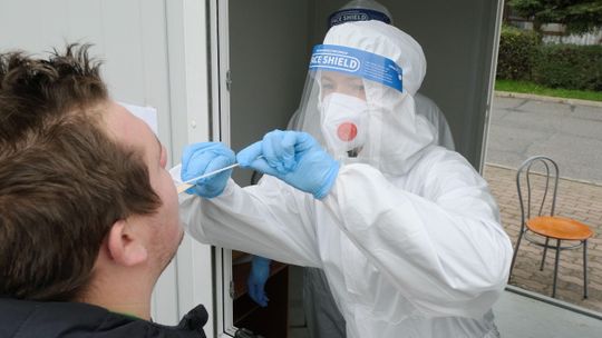 Lubelskie: Zakażonych więcej niż przeprowadzonych testów