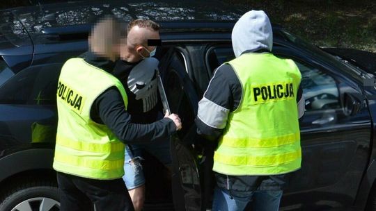 Lubelskie. Zarzut zbrodni zabójstwa za wjechanie w dwie osoby na stacji benzynowej