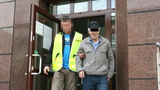 Lubieżnik w trolejbusie. Łapał za kolano 17-latkę