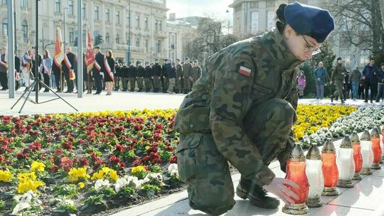 Lublin. 12. rocznica katastrofy smoleńskiej. W odezwie słowa o Ukrainie
