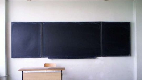 Lublin: 70 nauczycieli straci pracę? Samorząd chce zahamować zmiany