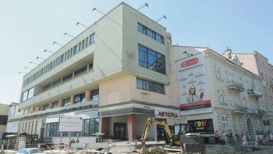 Lublin: Astoria do prześwietlenia. Miasto wstrzymuje poszukiwania nowych najemców dla pustych lokali