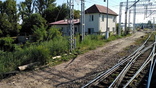 Lublin: Awaria na linii kolejowej. Podróżni przesiadali się do autobusów